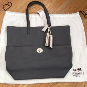 New COACH F26477  Pebbled leather color is gray